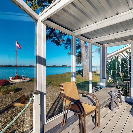 Gray Goose Beach Cottage Coos Bay Exterior photo