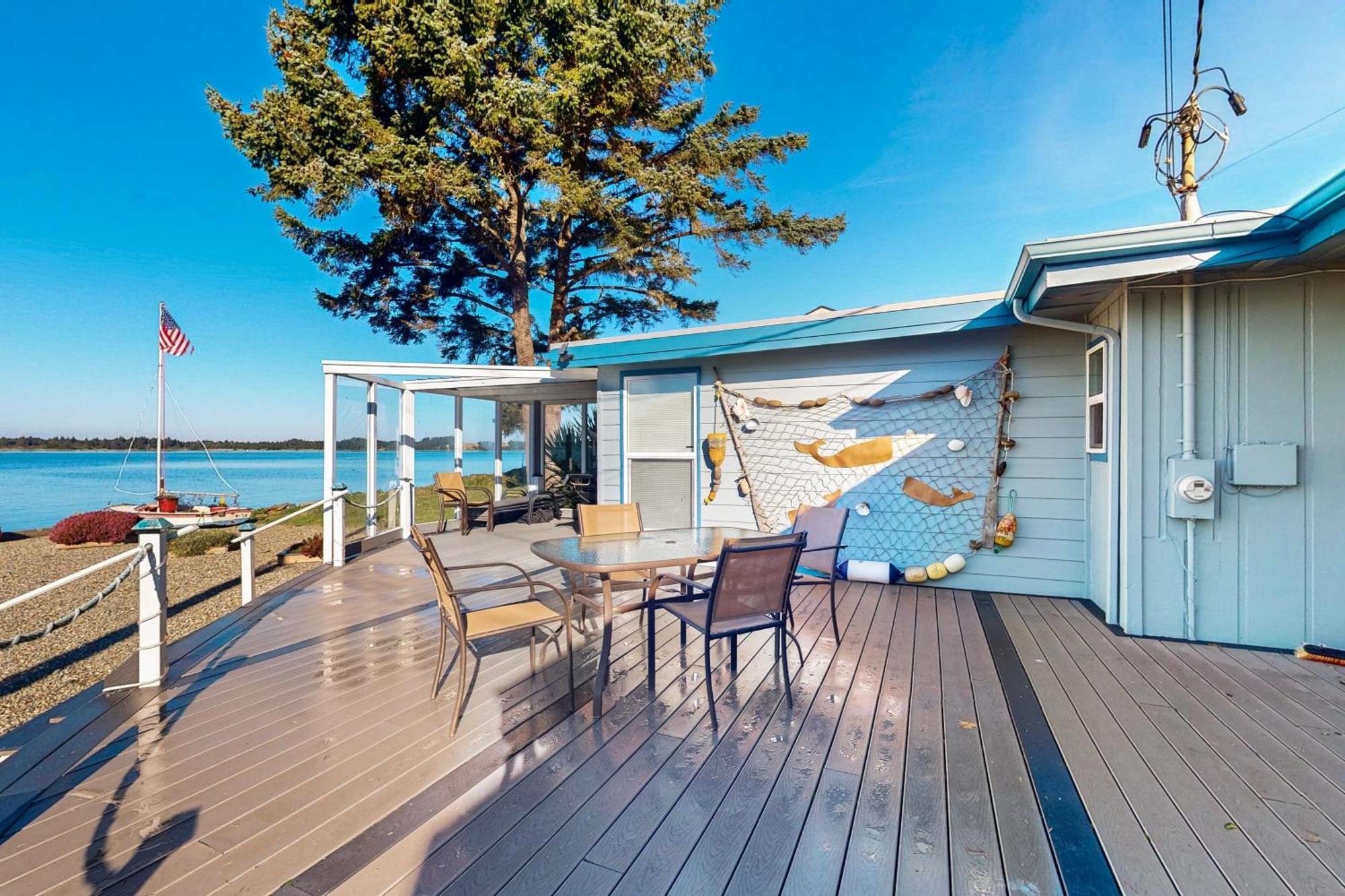 Gray Goose Beach Cottage Coos Bay Exterior photo