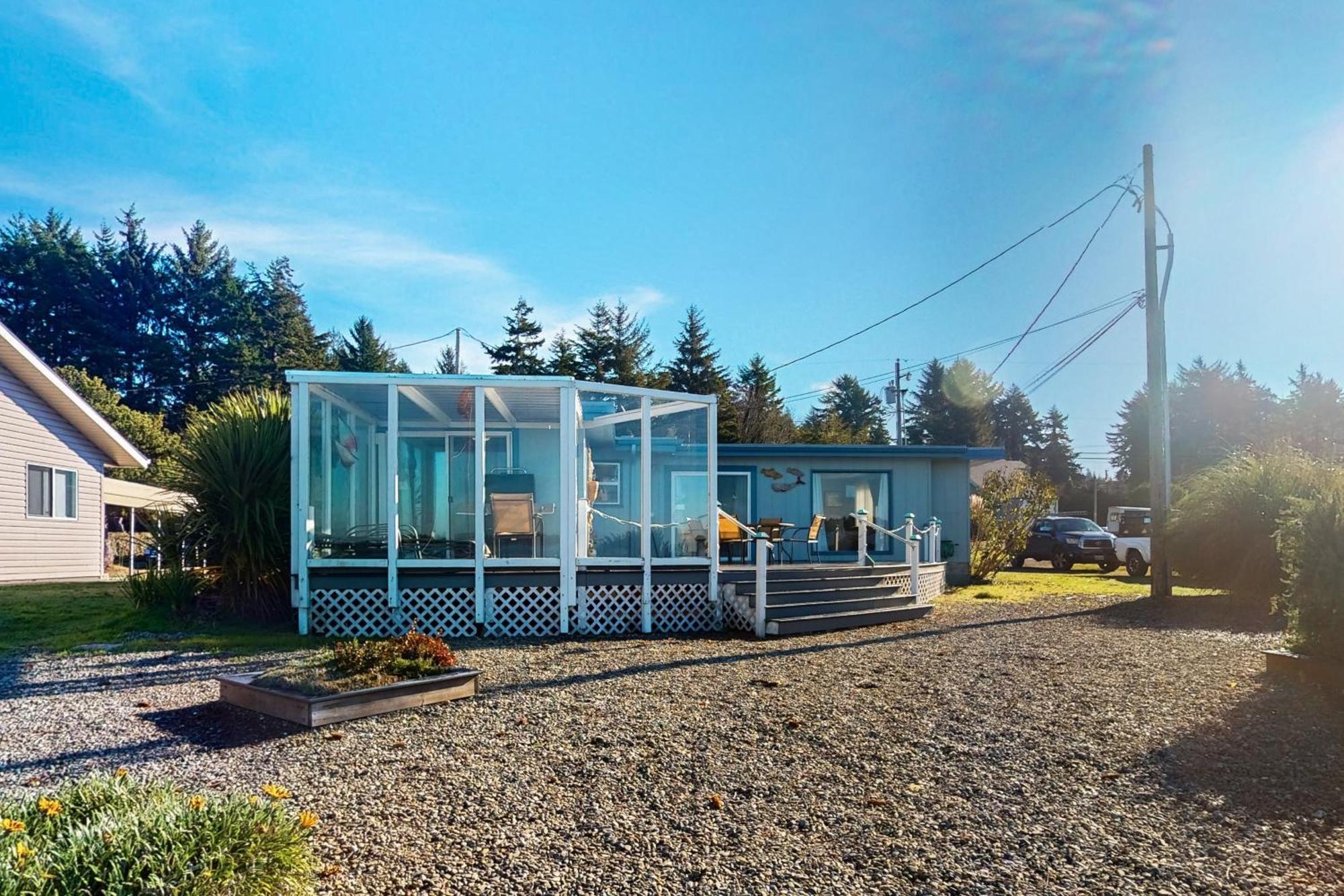 Gray Goose Beach Cottage Coos Bay Exterior photo